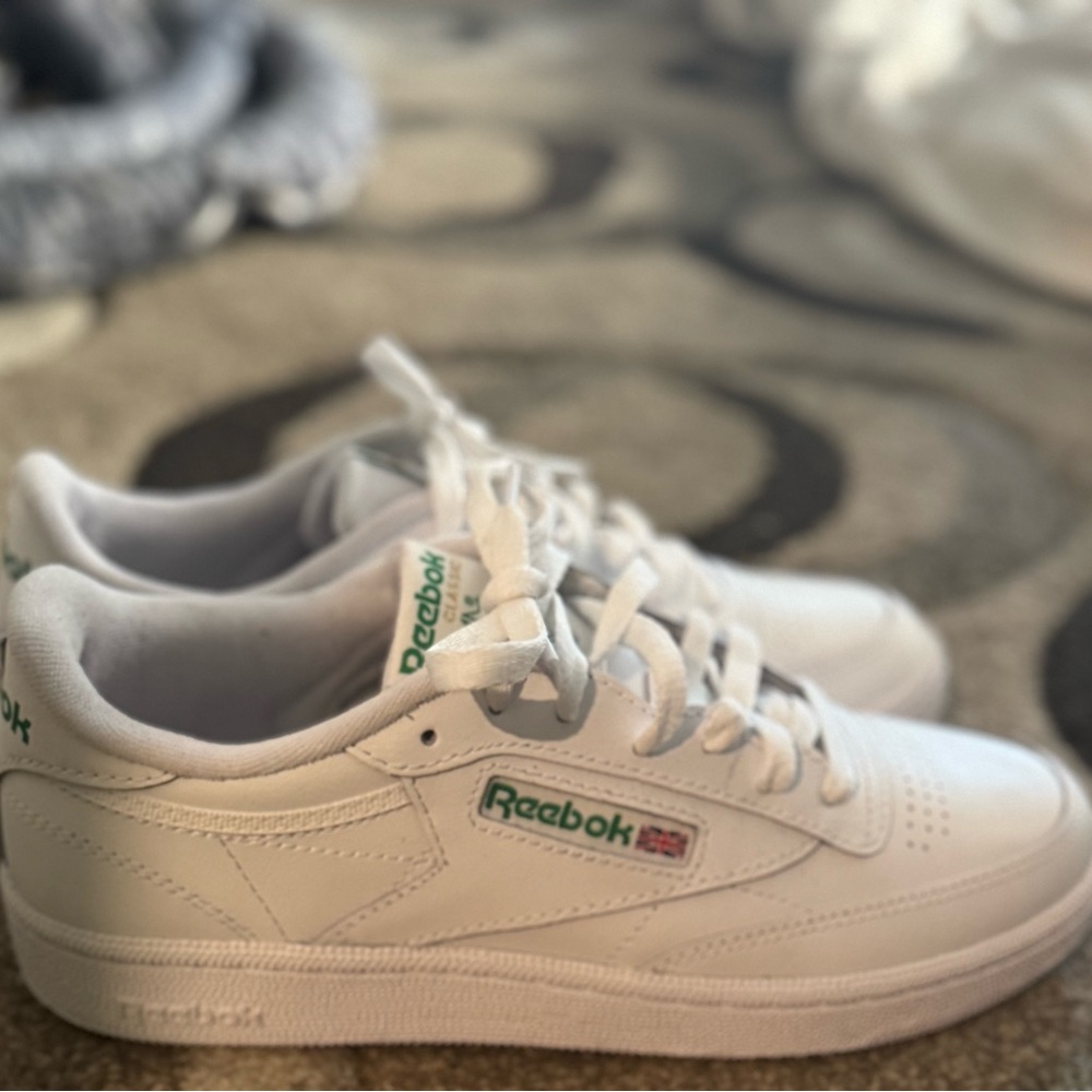 Reebok Sneakers